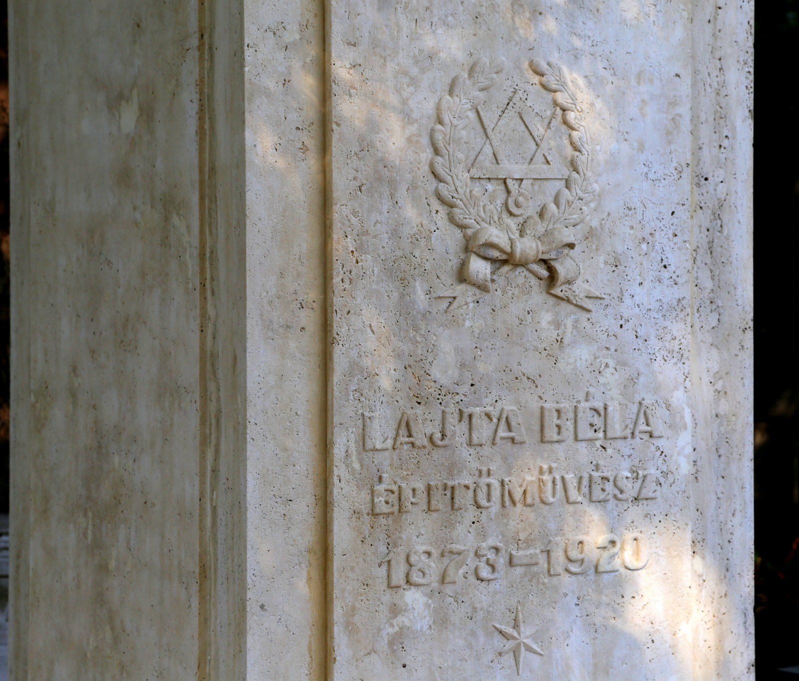 Átadták Lajta Béla építész felújított sírját a zsidó kultúra európai napján
