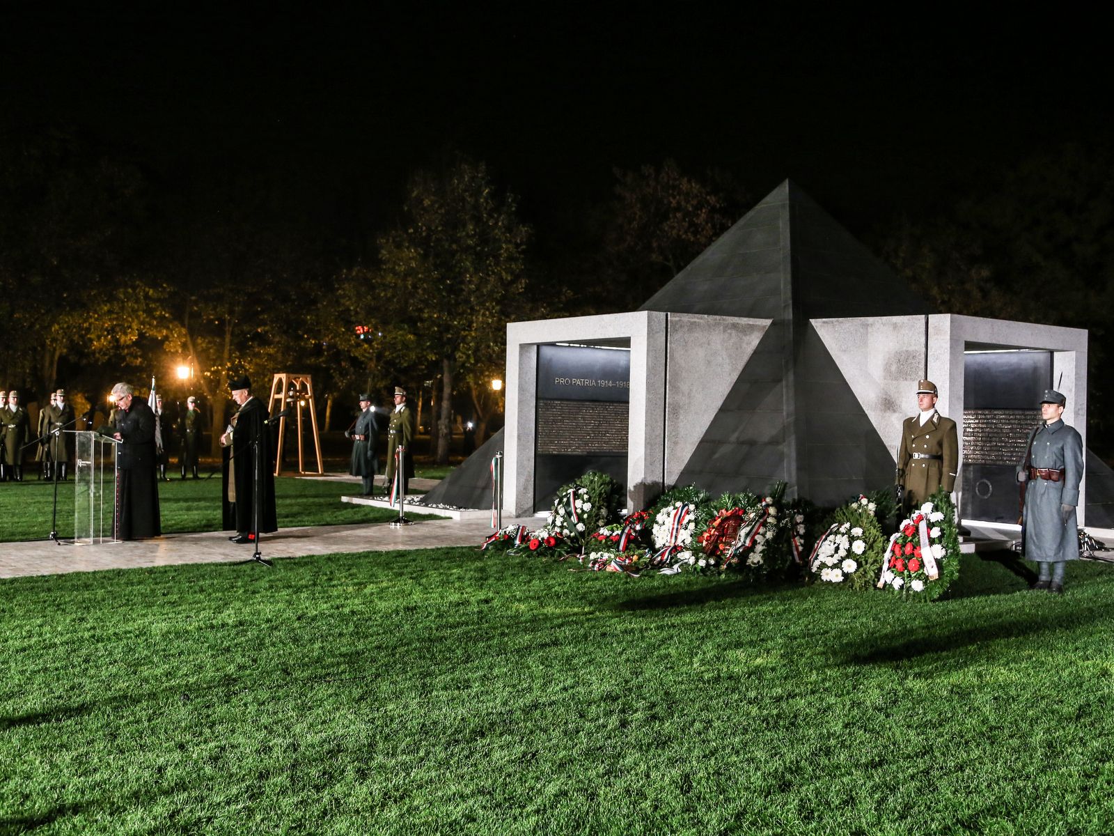 Felavatták az első világháború magyar hőseinek emlékművét