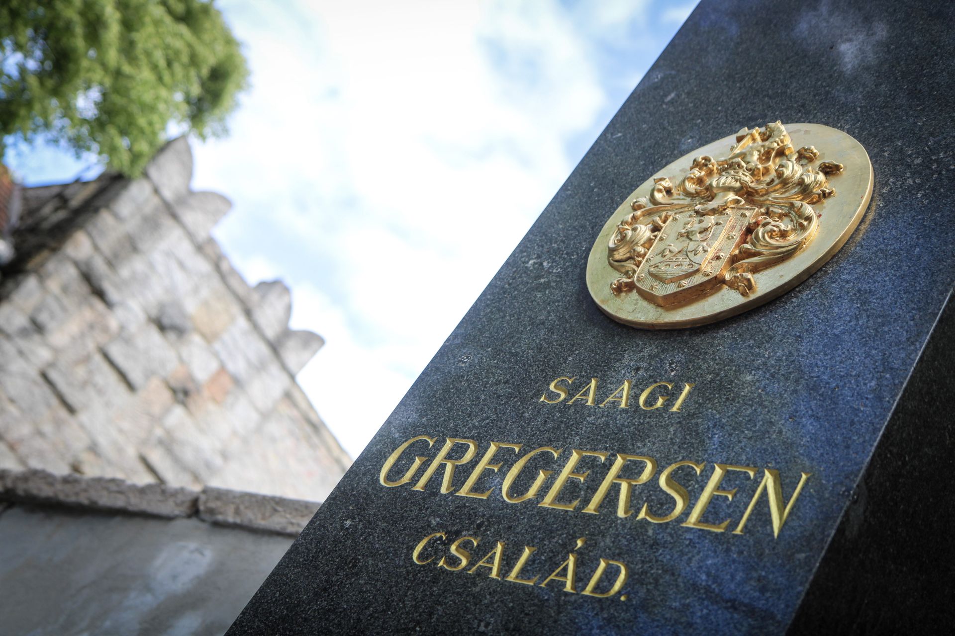 Gregersen Gudbrand építőmesterre emlékeztünk a Fiumei úti sírkertben