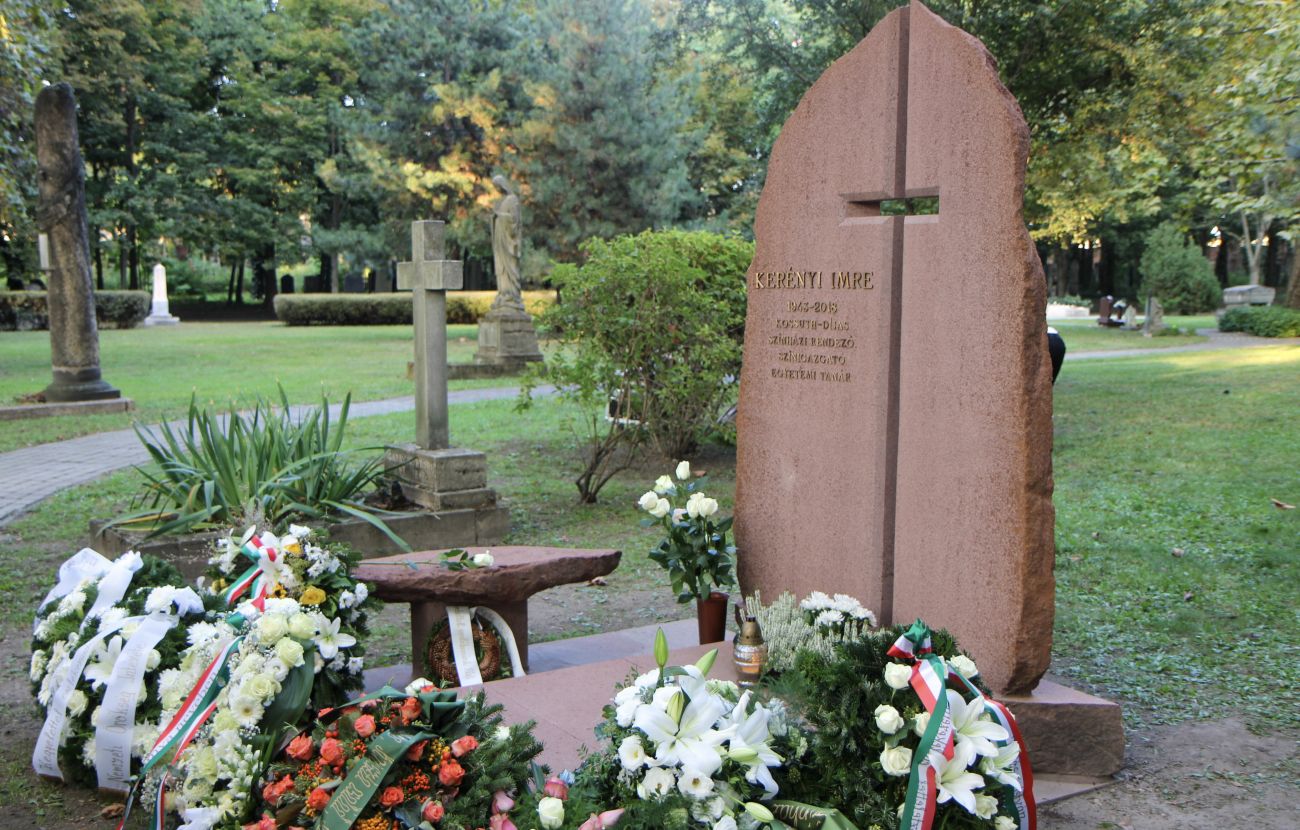 A 80 éve született Kerényi Imrére emlékeztek a Fiumei úti sírkertben