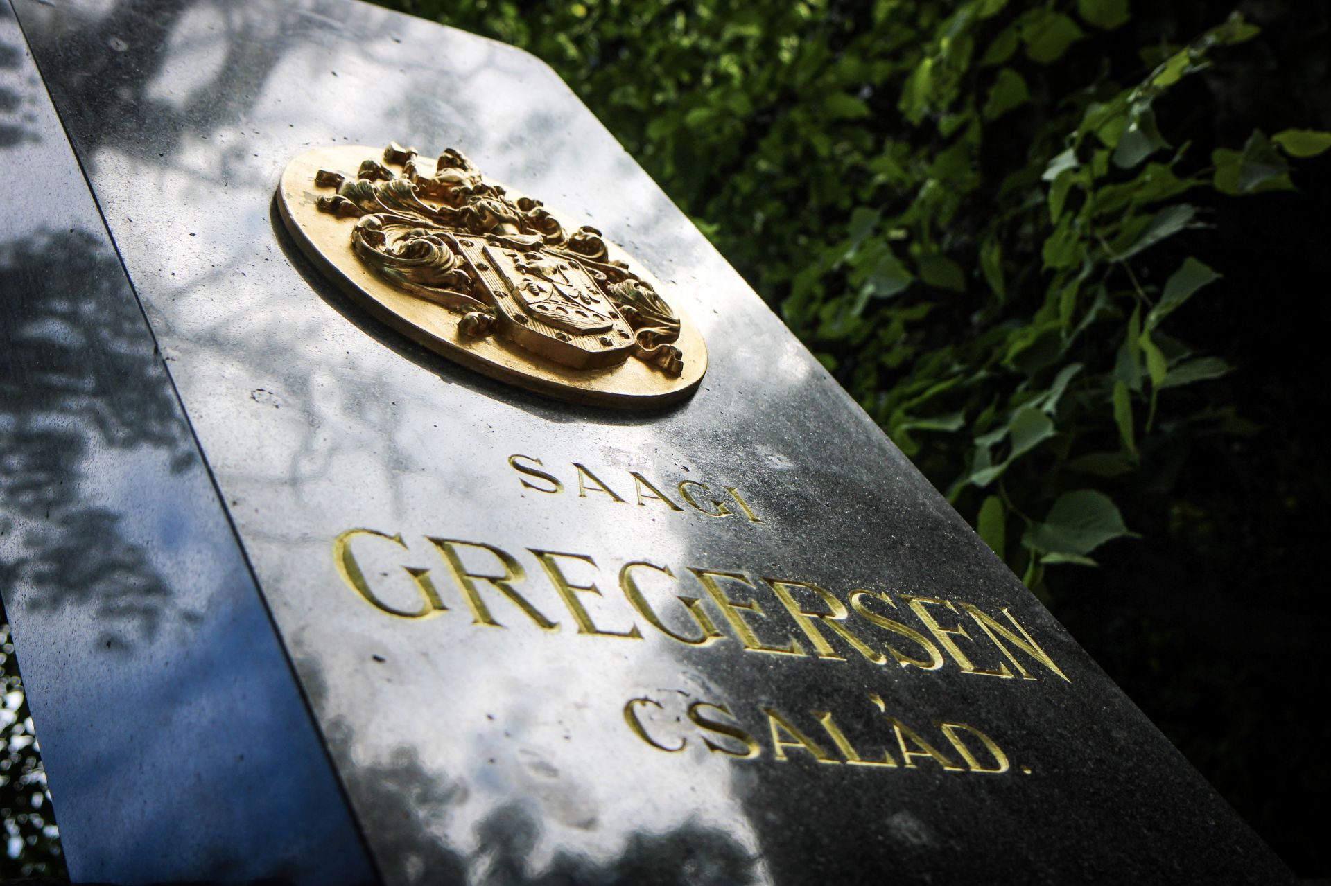 Gregersen Gudbrand építőmesterre emlékeztünk a Fiumei úti sírkertben