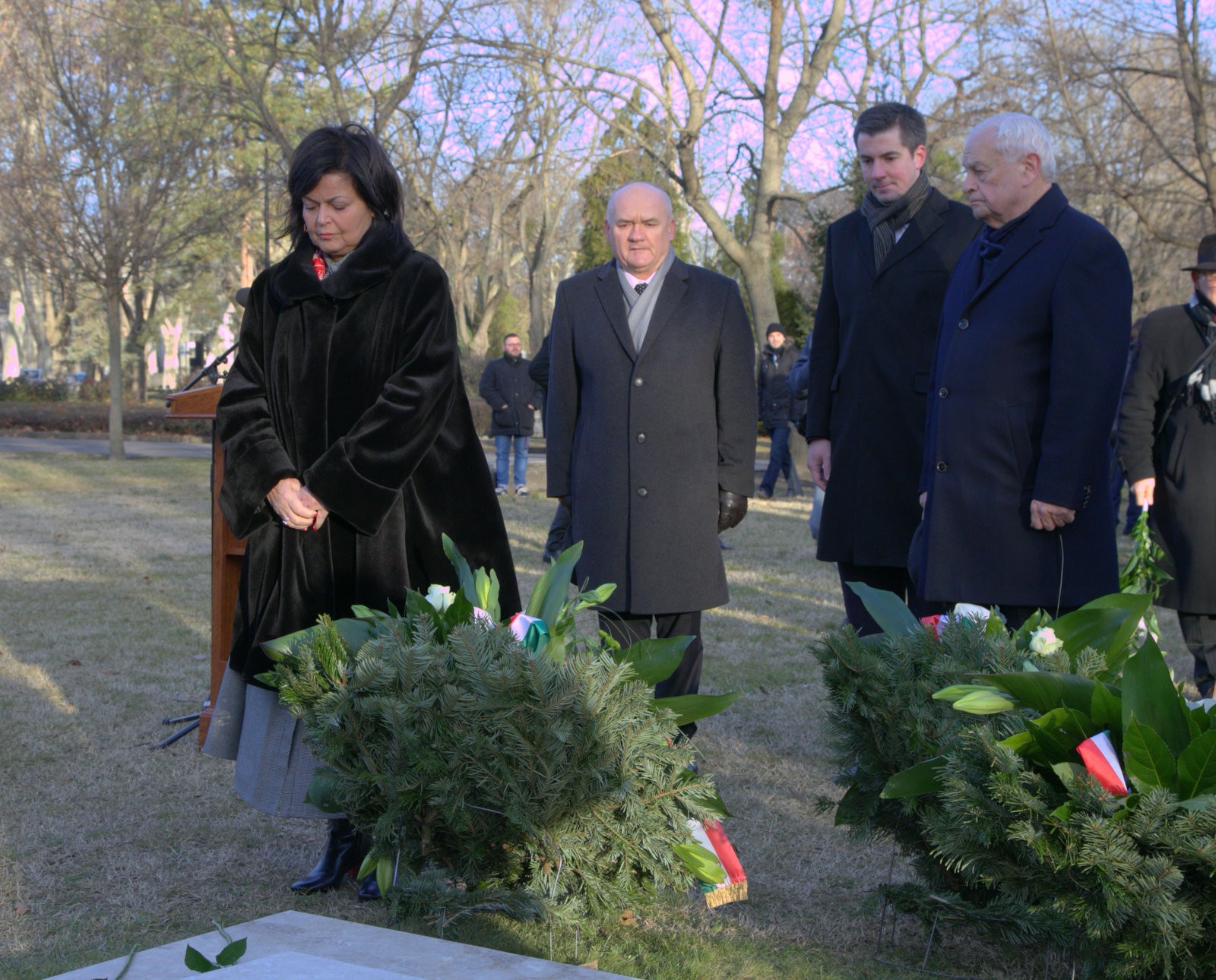 Szabad Györgyre emlékeztek a Fiumei úti sírkertben
