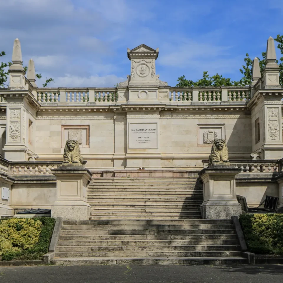 Nagyjaink emlékének őrzője: A 176 éves Fiumei úti sírkert nem mindennapi története