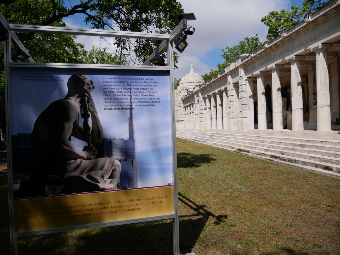 Egy hely, ahol… címmel nyílt európai temetőket bemutató tablókiállítás
