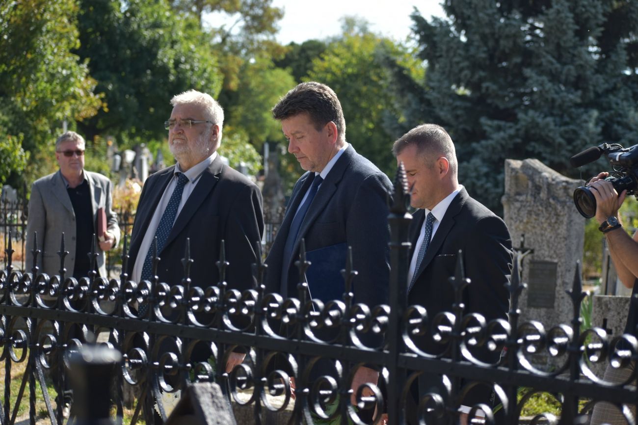 Négy felújított síremléket adott át a NÖRI Sümegen