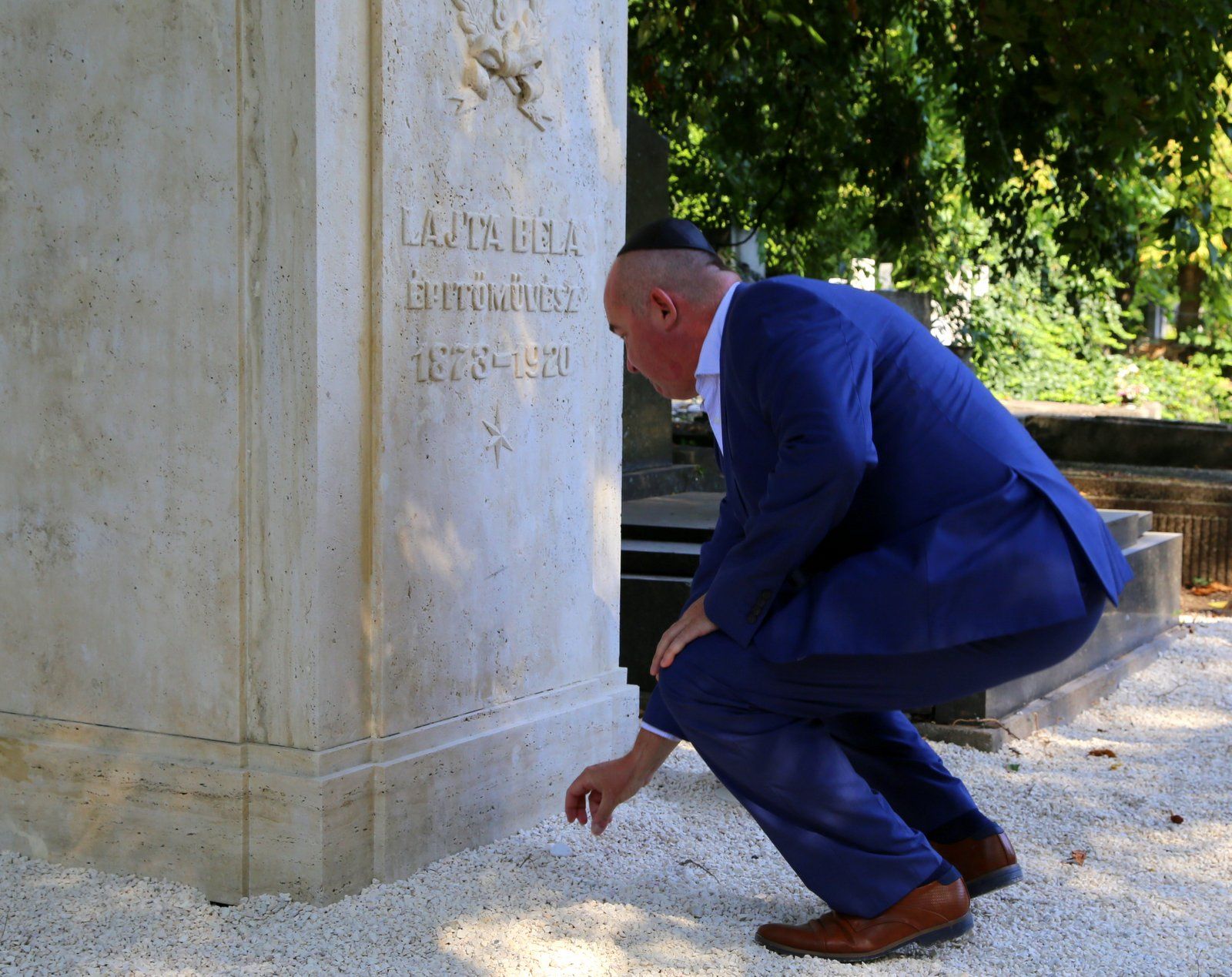Átadták Lajta Béla építész felújított sírját a zsidó kultúra európai napján