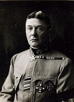 Kövess Hermann, kövesházi; 1917-től báró