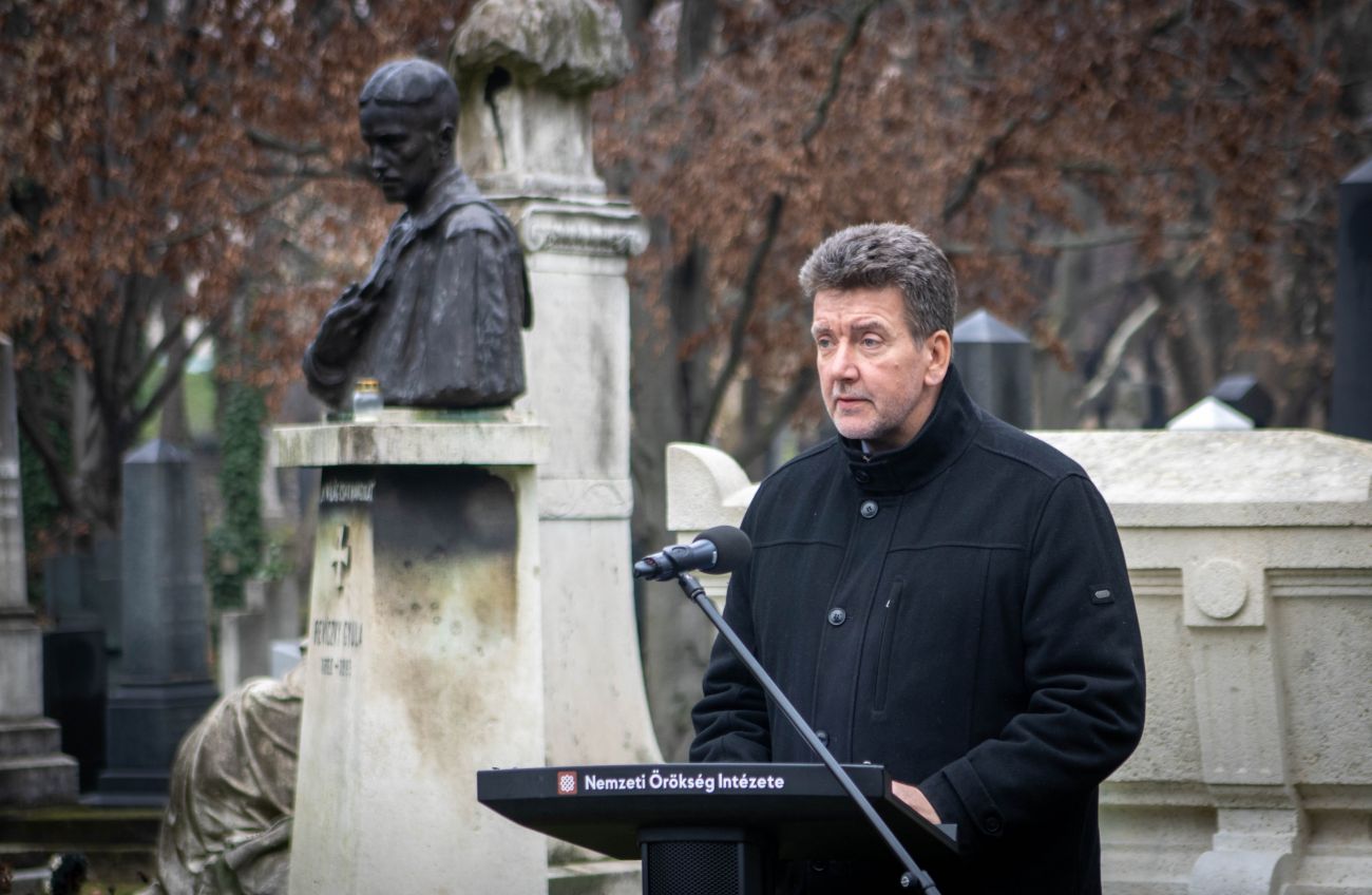 Móczár Gábor beszéde Csiky Gergely születésének 180. évfordulója alkalmából tartott megemlékezésen