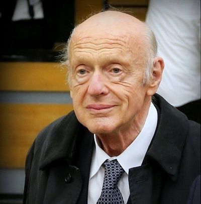 Dr. Halzl József