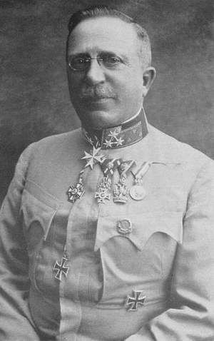 Arz Artúr, 1917-től straussenburgi báró