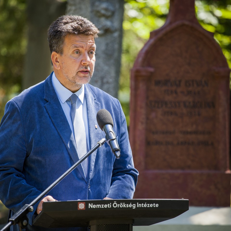 Horvát Istvánra, a Nemzeti Múzeum egykori igazgatójára emlékeztünk felújított síremlékénél