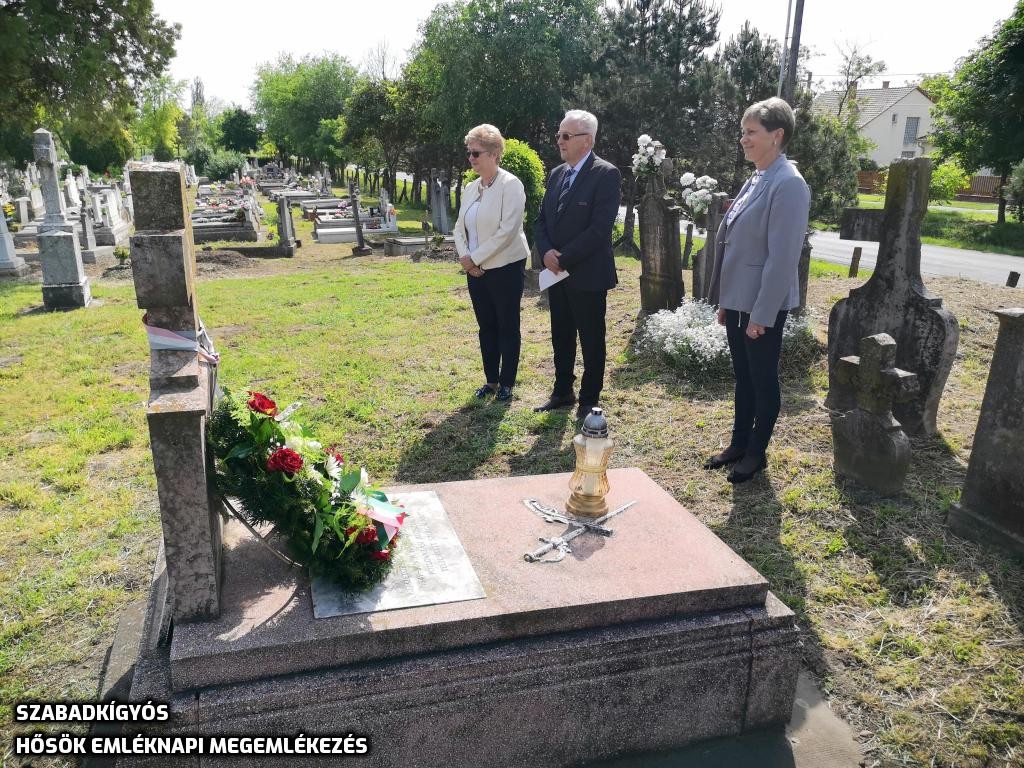 A hősökre emlékeztek országszerte a NÖRI felhívására
