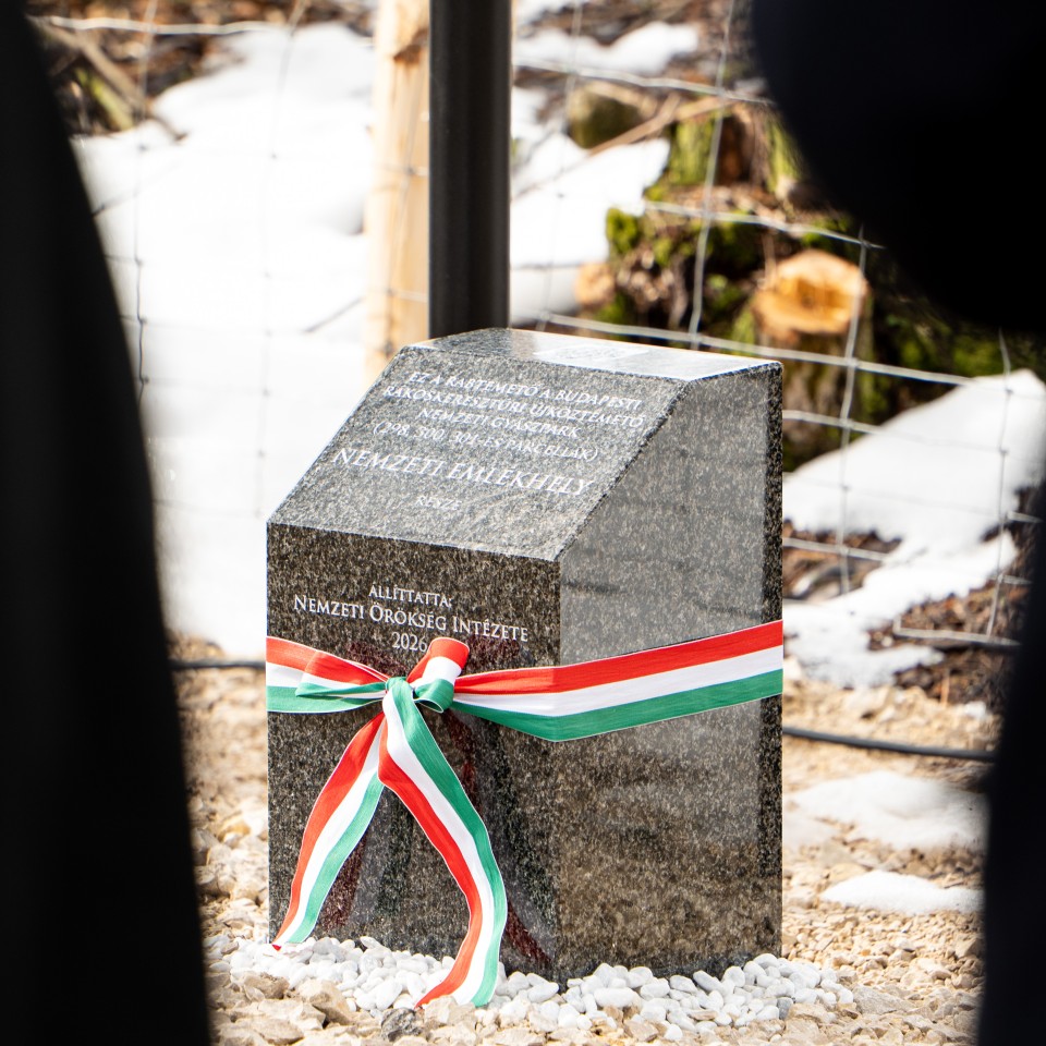 Parcella követ avattak a Sopronkőhidai rabtemetőnél