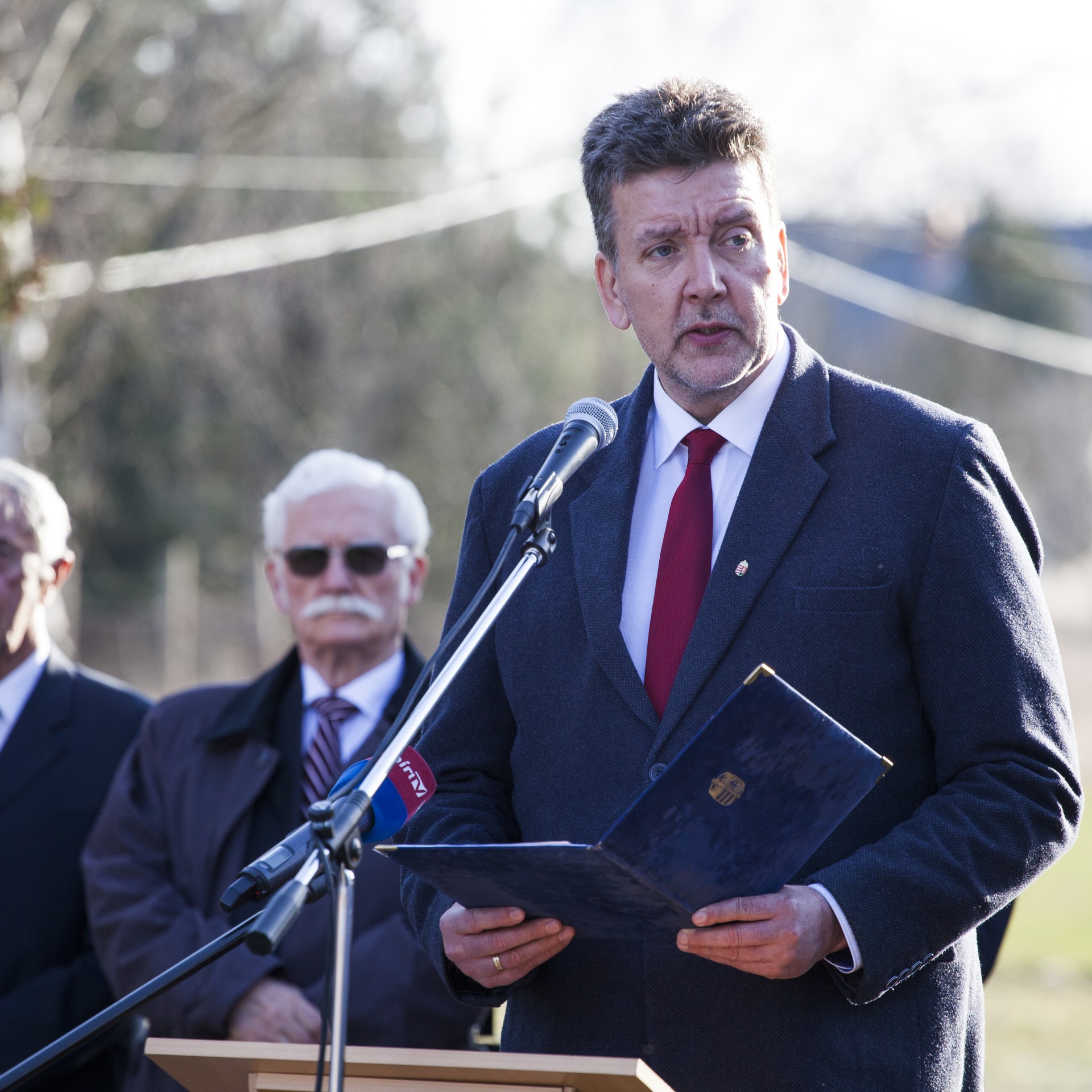 Történelmi emlékhelyet jelölő sztélét avattak Romhányban