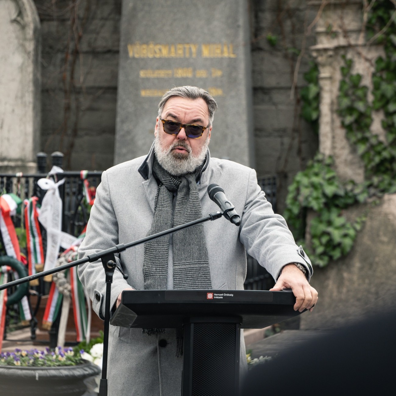 L. Simon László miniszteri biztos, József Attila-díjas író beszéde Vörösmarty Mihály születésének 225., halálának 170. évfordulója alkalmából