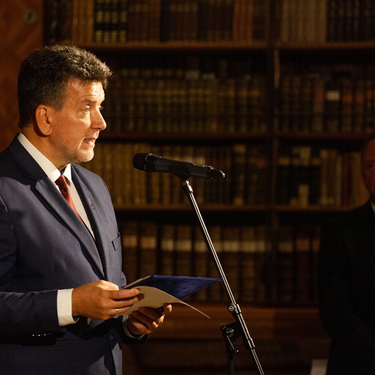 Móczár Gábor beszéde a Pannonhalmi Apátságot ábrázoló emlékérme bemutatásán